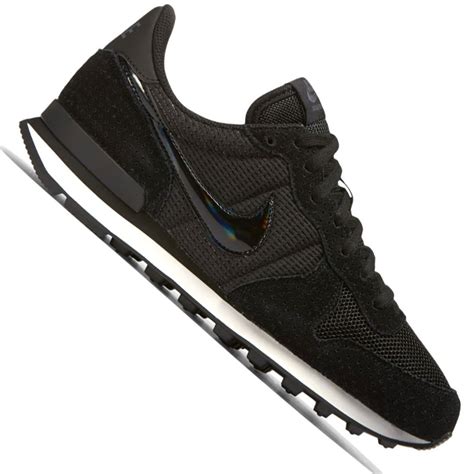 nike internationalist sale